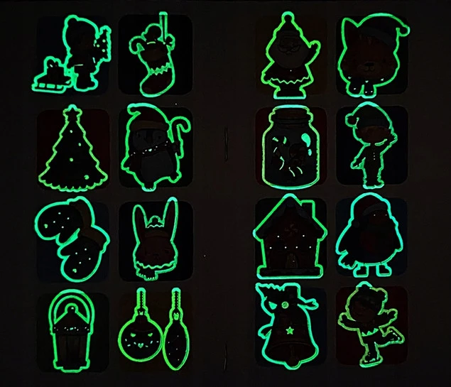 Brzdące Kolorują MAGICZNE ŚWIĘTA Naklejki Świecące W Ciemności 3+ Skrzat_6