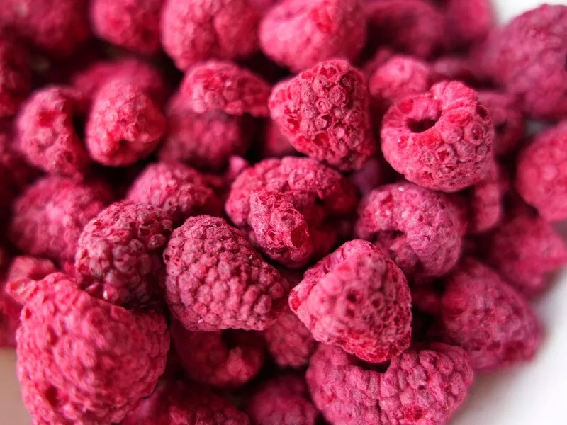 MIXIT Duże Chrupiące Owoce Liofilizowane MALINA 140g_3