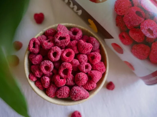 MIXIT Chrupiące Liofilizowane Owoce LEŚNE 20g_2