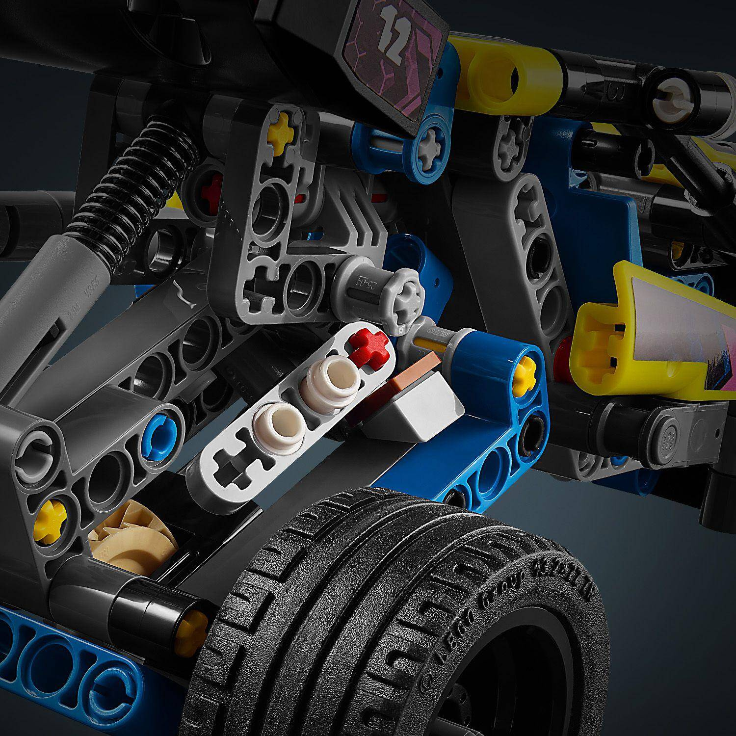 LEGO Technic Wyścigowy Łazik Terenowy 219 el. 8+ 42164_8