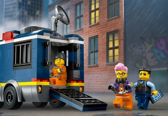 LEGO City Policyjna Ciężarówka Z Laboratorium Kryminalnym 674 el. 7+ 60418_4