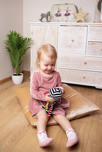 MOM'S CARE HENCZ OŚMIORNICA SENSORYCZNA KONTRAST_3