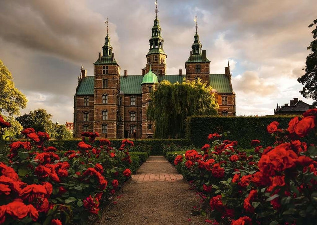 Puzzle RAVENSBURGER Zamek Rosenborg 12001336 (1000 elementów)