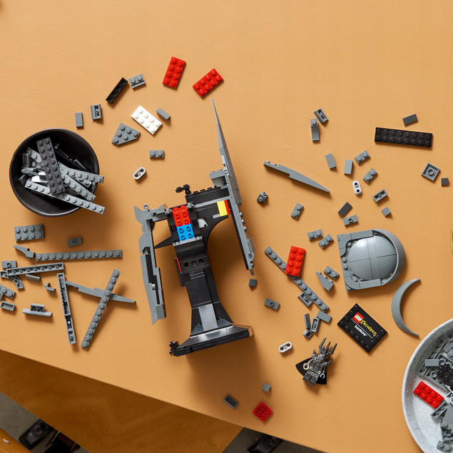 LEGO Icons 11373 Władca Pierścieni: Hełm Saurona – Kolekcjonerski Model Z Minifigurką
