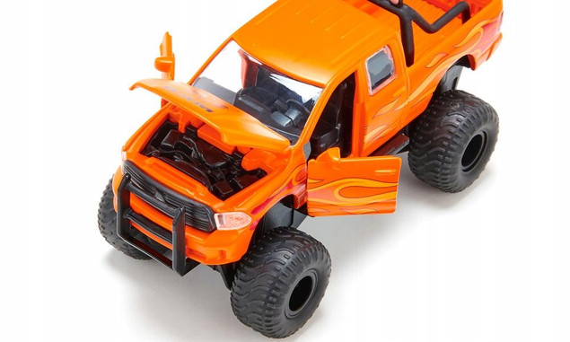 SIKU 2358 RAM 1500 z oponami balonowymi 1:50
