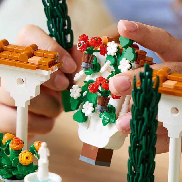 Klocki Zestaw LEGO ICONS 10359 Fontanna w Ogrodzie | Dla Dorosłych