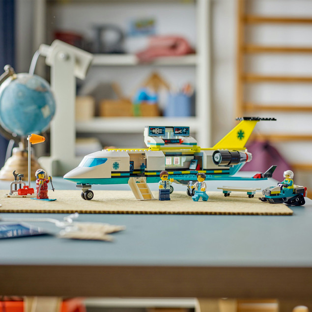 LEGO City 60465 Samolot Pogotowia Ratunkowego z Mobilnym Laboratorium i Skuterem Śnieżnym