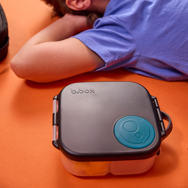 Tytuł
B.box Lunchbox Pudełko na Przekąski Średnie Night Vision 1L z Przegródkami