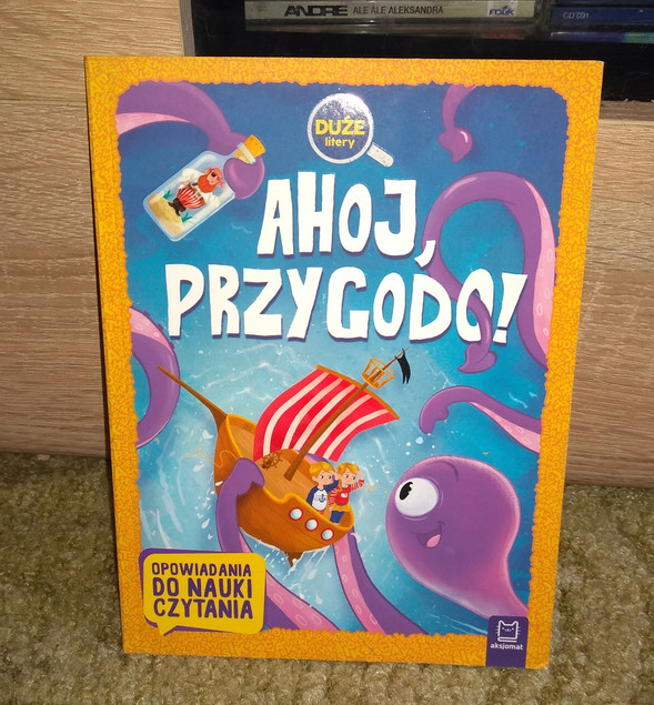 Ahoj, Przygodo! Duże Litery – Opowiadania do Nauki Czytania dla Dzieci (Praca Zbiorowa)