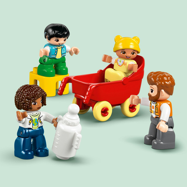 LEGO 10470 DUPLO Nowoczesny dom rodzinny 3 w 1 z figurkami