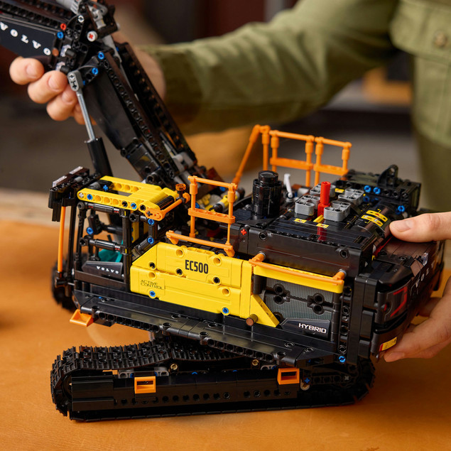 LEGO Technic 42215 Koparka Volvo EC500 Hybrydowa z Zmechanizowanymi Funkcjami dla Dorosłych