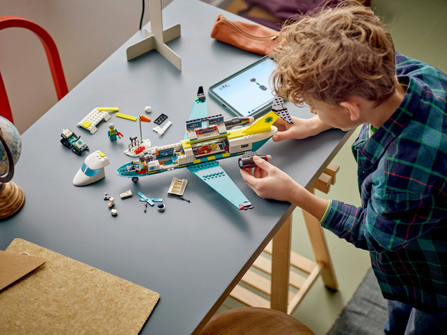 LEGO City 60465 Samolot Pogotowia Ratunkowego z Mobilnym Laboratorium i Skuterem Śnieżnym