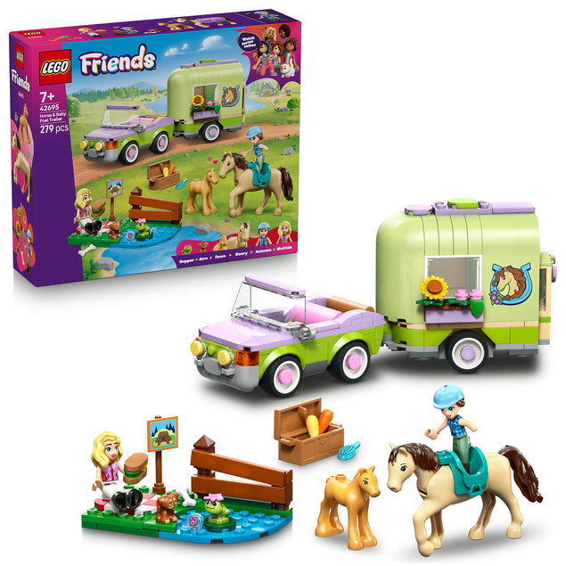 LEGO Friends 42695 Przyczepa z koniem i źrebaczkiem – 279 elementów, pojazd i przyczepa