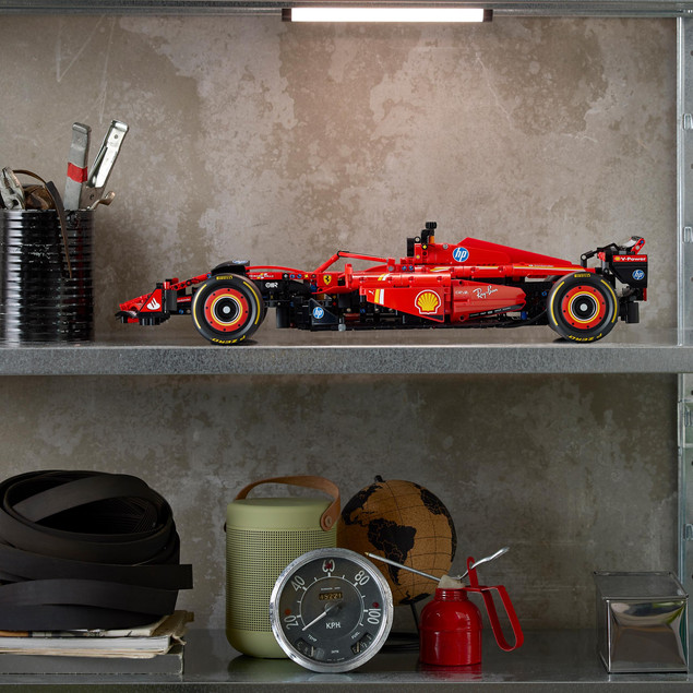 LEGO Technic 42207 Bolid F1 Ferrari SF-24 – Model Samochodu Wyścigowego dla Dorosłych