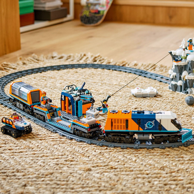 LEGO City 60470 Ekspres Polarny dla Odkrywców Arktyki – Zdalnie Sterowany Pociąg z Pługiem i Minifigurkami