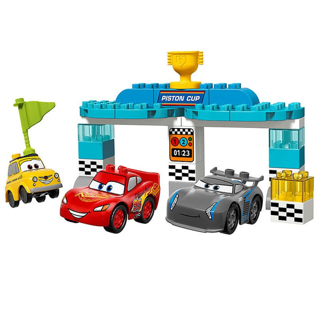 Wyścig o Złoty Tłok p3 Cars3 LEGO DUPLO 10857