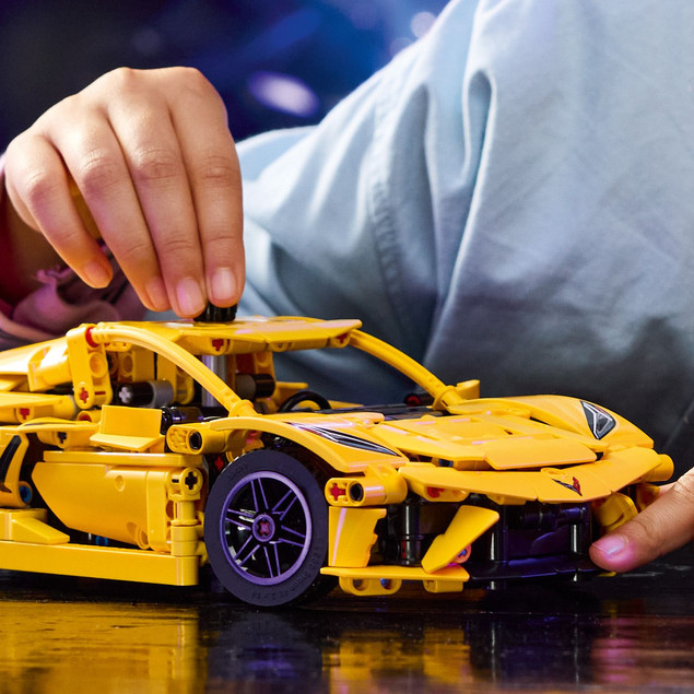 Klocki LEGO Technic 42205 Chevrolet Corvette Stingray