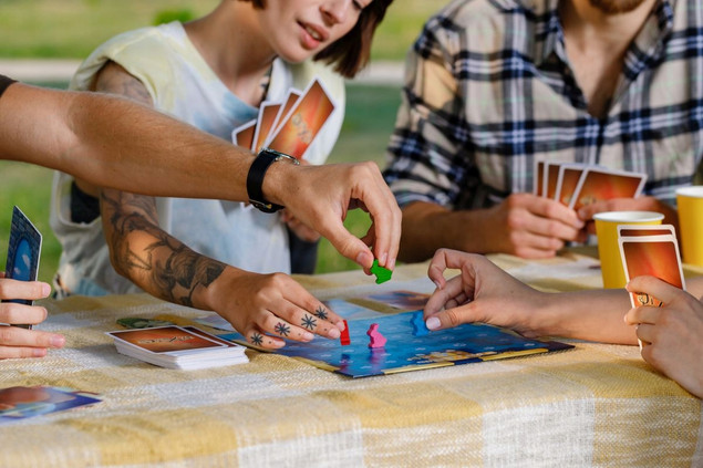 DIXIT Gra Planszowa Rodzinna Skojarzenia 8+ Rebel