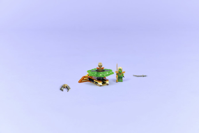 LEGO NINJAGO - Lloyd kontra ziemny potwór na spinnerze 71850