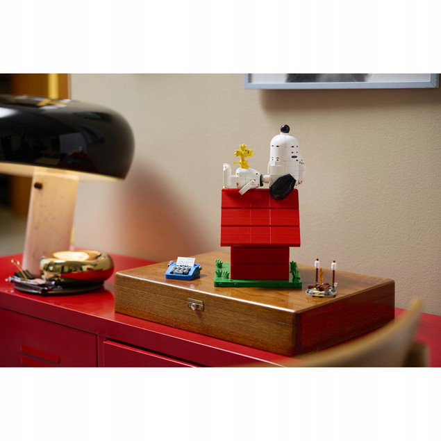 LEGO Ideas 21368 Fistaszki: Buda Snoopy'ego – Kolekcjonerski Zestaw dla Dorosłych