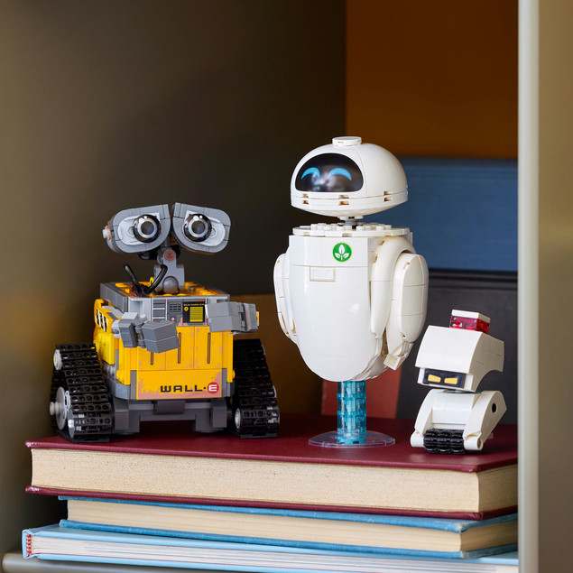 LEGO Disney Pixar 43279 WALL‑E i EVE — Zestaw kolekcjonerski 811 elementów