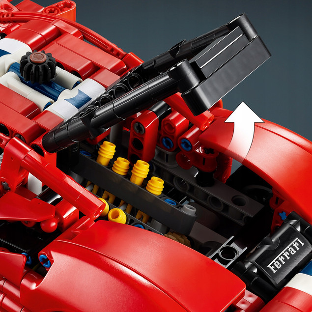 LEGO Technic 42235 Ferrari 488 Pista – model samochodu 882 elementy, 9+