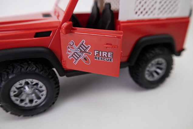 ASKATO Jeep Straż Pożarna Samochód Efekty Świetlne Dźwięki Napęd Friction 23 cm