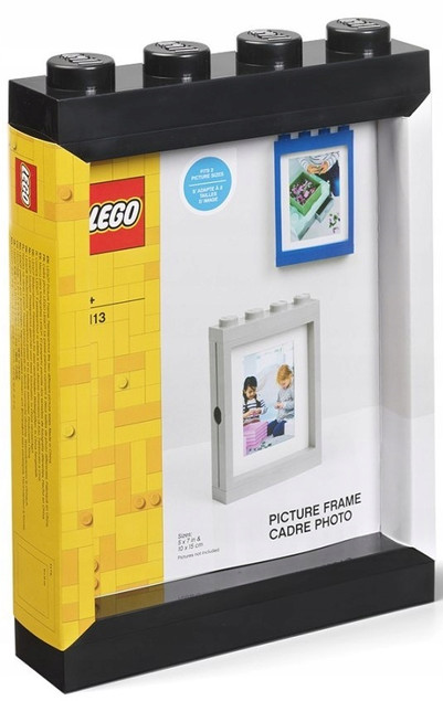 E2001A;">oryginalną ramką na zdjęcia LEGO®</strong> w eleganckim, czarnym kolorze! Ta stylowa ramka o wymiarach zewnętrznych 19 x 27 cm to nie tylko praktyczny element wystroju, ale prawdziwa gratka dla każdego miłośnika klocków LEGO. Idealnie wpisze się