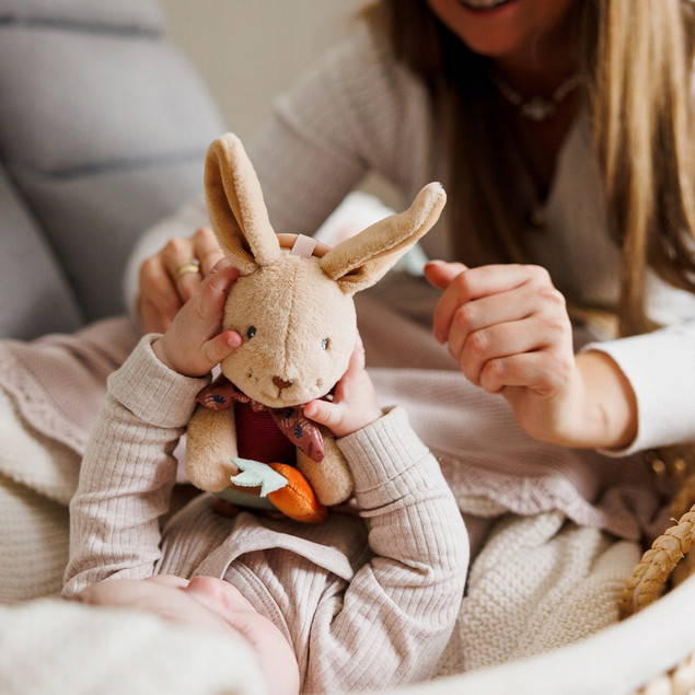 Babyono Zawieszka Sensoryczna Rabbit Karo 1685 do Wózka, Fotelika, Łóżeczka z Gryzakiem i Grzechotką