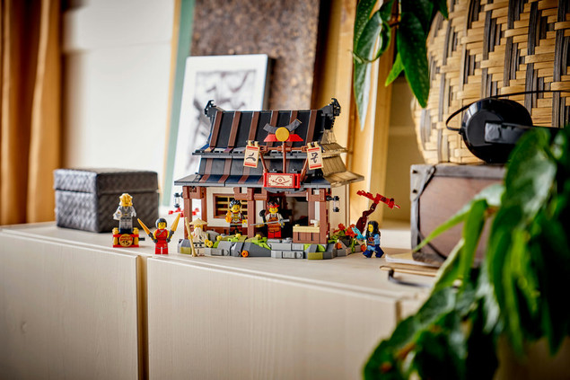 LEGO 71858 Ninjago Kuźnia Cztery Bronie