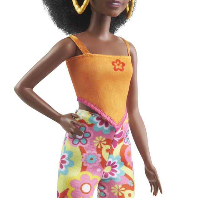 LALKA BARBIE FASHONISTAS LALKA Z KRĘCONYMI WŁOSAMI MATTEL