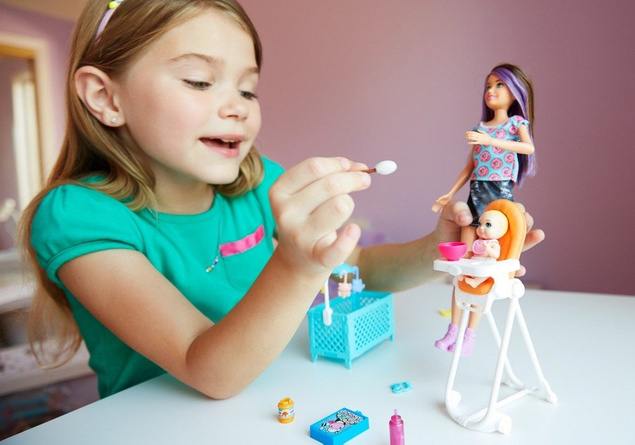 Barbie Opiekunka dziecięca zestaw FHY98 Mattle