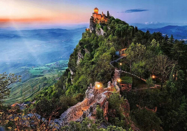 Puzzle 1000 Wieża Cesta San Marino – Trefl