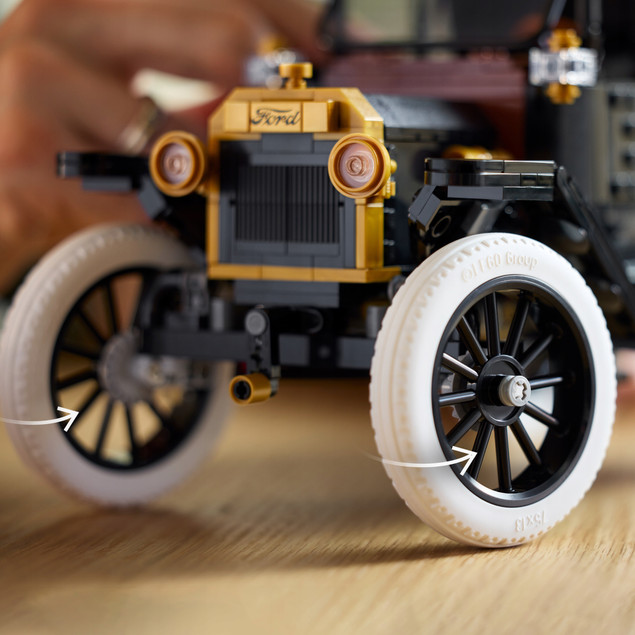 LEGO ICONS 11376 Ford Model T – Kolekcjonerski Model Zabytkowego Auta