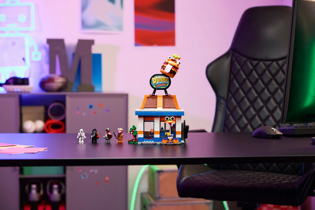 LEGO Fortnite 77076 Restauracja Durrr Burger – Kultowa Figurka Kolekcjonerska