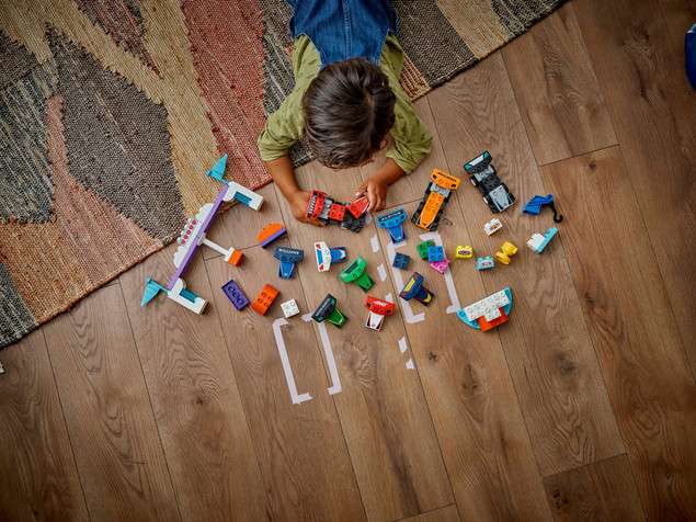 LEGO DUPLO Bolidy i Kierowcy F1 10445 Zestaw Wyścigowy dla Maluchów