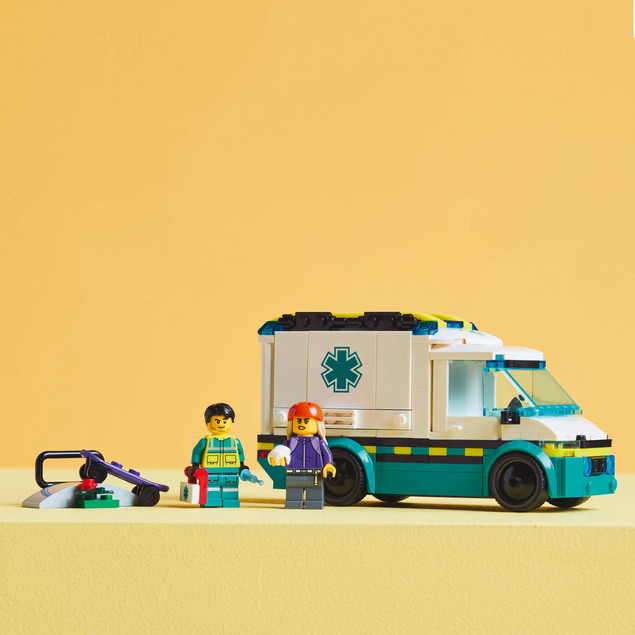 LEGO City 60451 Ambulans Ratunkowy z Minifigurkami