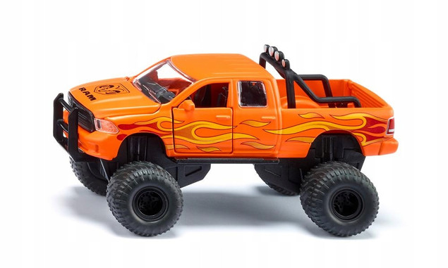 SIKU 2358 RAM 1500 z oponami balonowymi 1:50