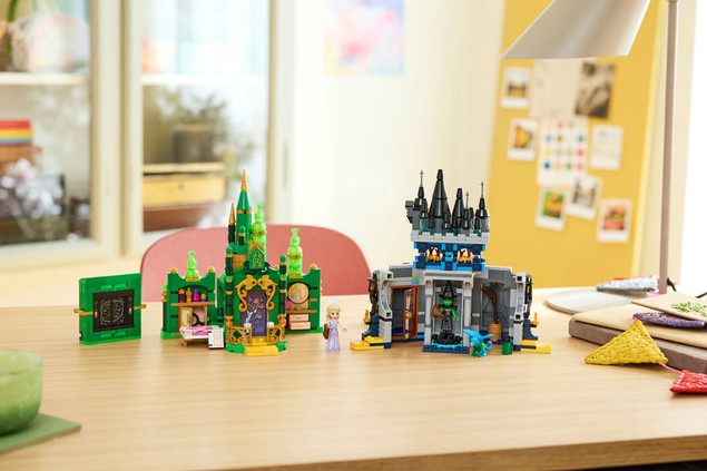 Klocki LEGO Wicked 75689 Emerald City & Kiamo Ko Castle Zamek – 860 El.