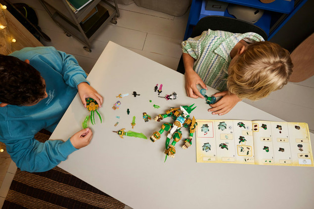 LEGO DREAMZzz Lisi mech-strażnik 71477 – Zestaw Klocków 883 el.
