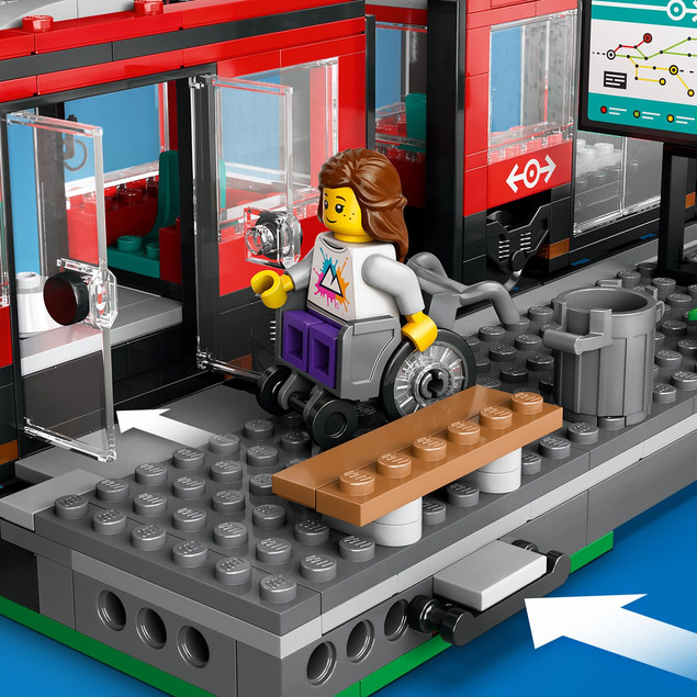 LEGO City 60423 Tramwaj Miejski ze Stacją – Zestaw dla Dzieci 7+