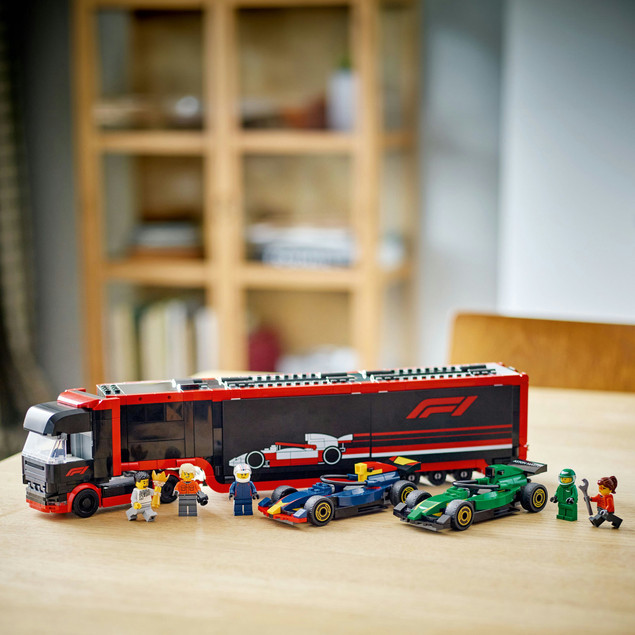 Klocki LEGO CITY 60445 F1 Ciężarówka z Bolidami RB20 i AMR24