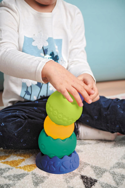 Piramida sensoryczna pastelowa Hencz Toys 26 cm