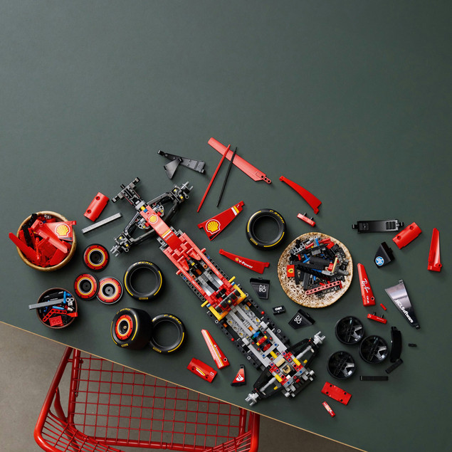 LEGO Technic 42207 Bolid F1 Ferrari SF-24 – Model Samochodu Wyścigowego dla Dorosłych