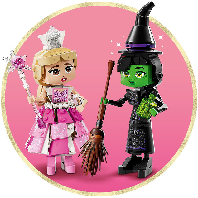 LEGO Wicked Zestaw: Figurki Elphaby i Glindy – 558 Elementów