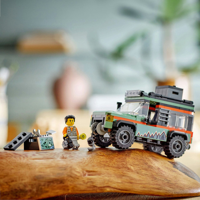 LEGO City Górska ciężarówka terenowa 4x4 (60447) z wyciągarką