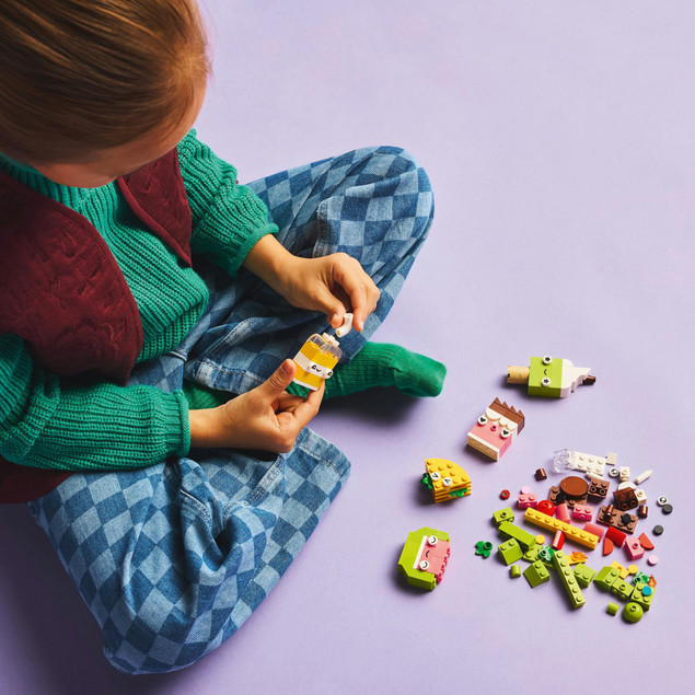 LEGO Classic 11039 Kreatywne Smakołyki – Zestaw Konstrukcyjny Jedzenie dla Dzieci (4+)