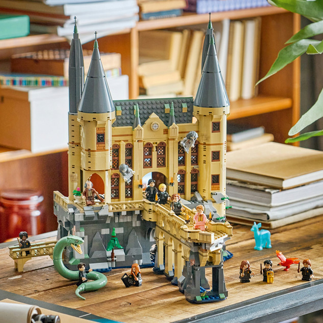 LEGO Harry Potter 76473 Zamek Hogwart: Wschodnie Skrzydło – Komnata Tajemnic
