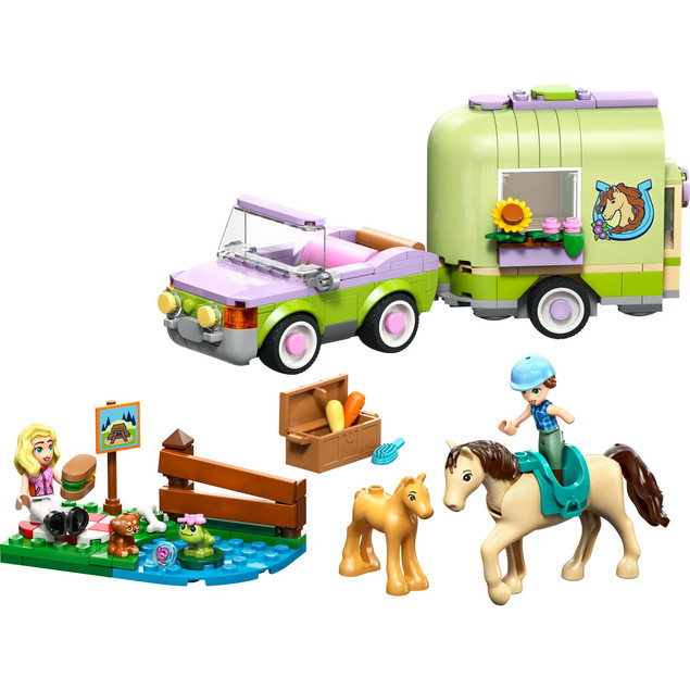 LEGO Friends 42695 Przyczepa z koniem i źrebaczkiem – 279 elementów, pojazd i przyczepa