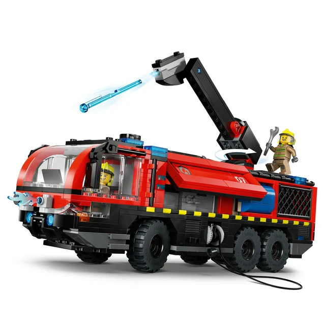 Zestaw LEGO City Wóz Strażacki 60499 – szczegóły kabiny i akcesoria